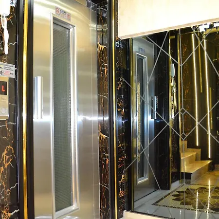 Bona Sera Κωνσταντινούπολη